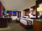 Четырёхместный номер Strip view