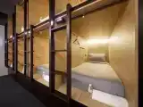 Одноместный мужская Pod Front Entry