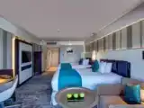 Четырёхместный номер Club Lounge Access с балконом и с видом на море