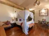 Двухместный люкс Duplex Mezzanine Floor с видом на бассейн