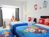 Трёхместный номер Family Friendly Trundle Bed семейный