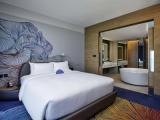 Двухместный люкс Marina Bay with Lounge Access с балконом и с видом на море