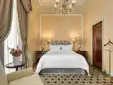 Четырёхместная Grand люкс Deluxe с 2 комнатами с видом на город