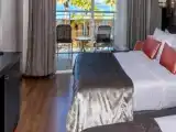 Двухместный номер Стандарт с видом на окрестности