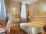 Двухместный полулюкс с видом на канал
