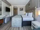 Двухместный номер Стандарт с частичным видом на море