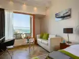 Двухместный номер Premium с частичным видом на море