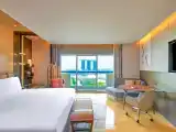 Двухместный номер Premier Prestige с балконом и Marina Bay view