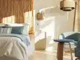 Номер с частичным видом на море