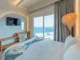 Двухместный люкс Deluxe с видом на море и бассейн