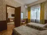 Двухместная люкс (корпус № 2 Кремлевский) Улучшенный с 2 комнатами с видом на парк