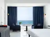 Номер семейный смежный Superior с видом на море