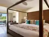 Двухместный полулюкс привилегированный с бассейном Deluxe