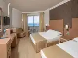 Двухместный номер с частичным видом на море