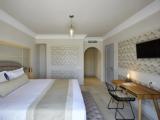 Двухместный люкс Elegant with Heated Jetted Tub and Private Pool