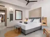 Люкс семейный с общим бассейном