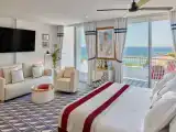Люкс с видом на море