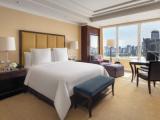 Двухместный номер Premier Skyline View