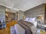 Двухместный люкс Corner с балконом и с частичным видом на море