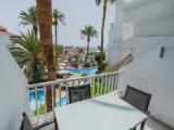 Апартаменты Upstairs Deluxe c 1 комнатой с видом на бассейн