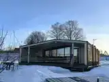 Шестиместное бунгало с красивым видом из окна
