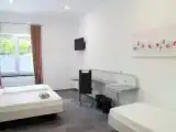Кровать в общем номере