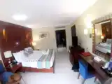 Двухместный номер с балконом и с видом на бассейн