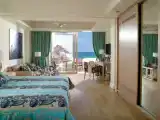 Люкс с 2 комнатами с видом на курорт