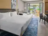 Номер Tanjung Wing Family Terrace с видом на бассейн