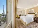 Люкс Eiffel View Connecting Family