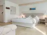Апартаменты Deluxe с балконом и с видом на море