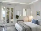 Двухместный полулюкс с частичным видом на море