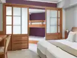 Семейный номер с видом на сад