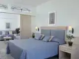 Семейный номер с видом на сад