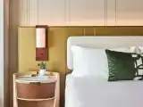 Двухместный номер Corner Premier с балконом