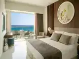 Двухместный люкс Honeymoon c 1 комнатой с балконом