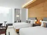 Четырёхместный номер Mobility Accessible with Roll-In Shower