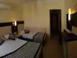 Двухместный номер Стандарт с частичным видом на море