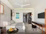 Двухместный номер с расслабляющим бассейном seafront