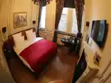 Двухместный номер Комфорт с частичным видом на море