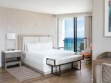 Четырёхместный люкс Kealohilani Deluxe c 1 комнатой с балконом и oceanfront