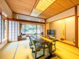 Номер Kisaku Japanese-Style with Onsen River Side