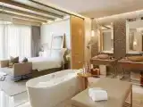 Двухместный люкс с видом на курорт