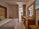 Двухместный номер Семейный Superior с боковым видом на море