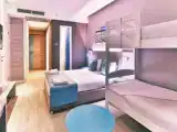 Номер семейный с частичным видом на море