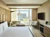 Номер Premium Mobility Accessible Tub