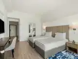 Люкс семейный с 2 комнатами with pool or sea view