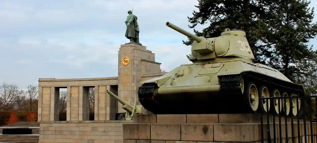 мемориал в Тиргартене Берлин