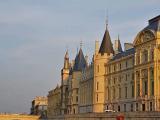 La cour de cassation appelée aussi la Conciergerie La cour de cassation appelée aussi la Conciergerie