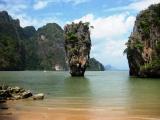 Остров Ко-Тапу в заливе Пханг- Нга.Остров Джеймса Бонда/Koh Tapu in Phang Nga Bay. James Bond Island/